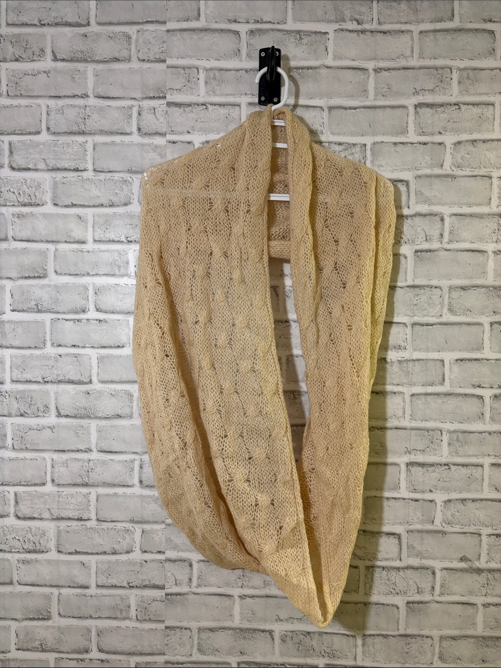 H&M Cozy Cream/pink Open-Knit Cable Infinity Scarf – One Size